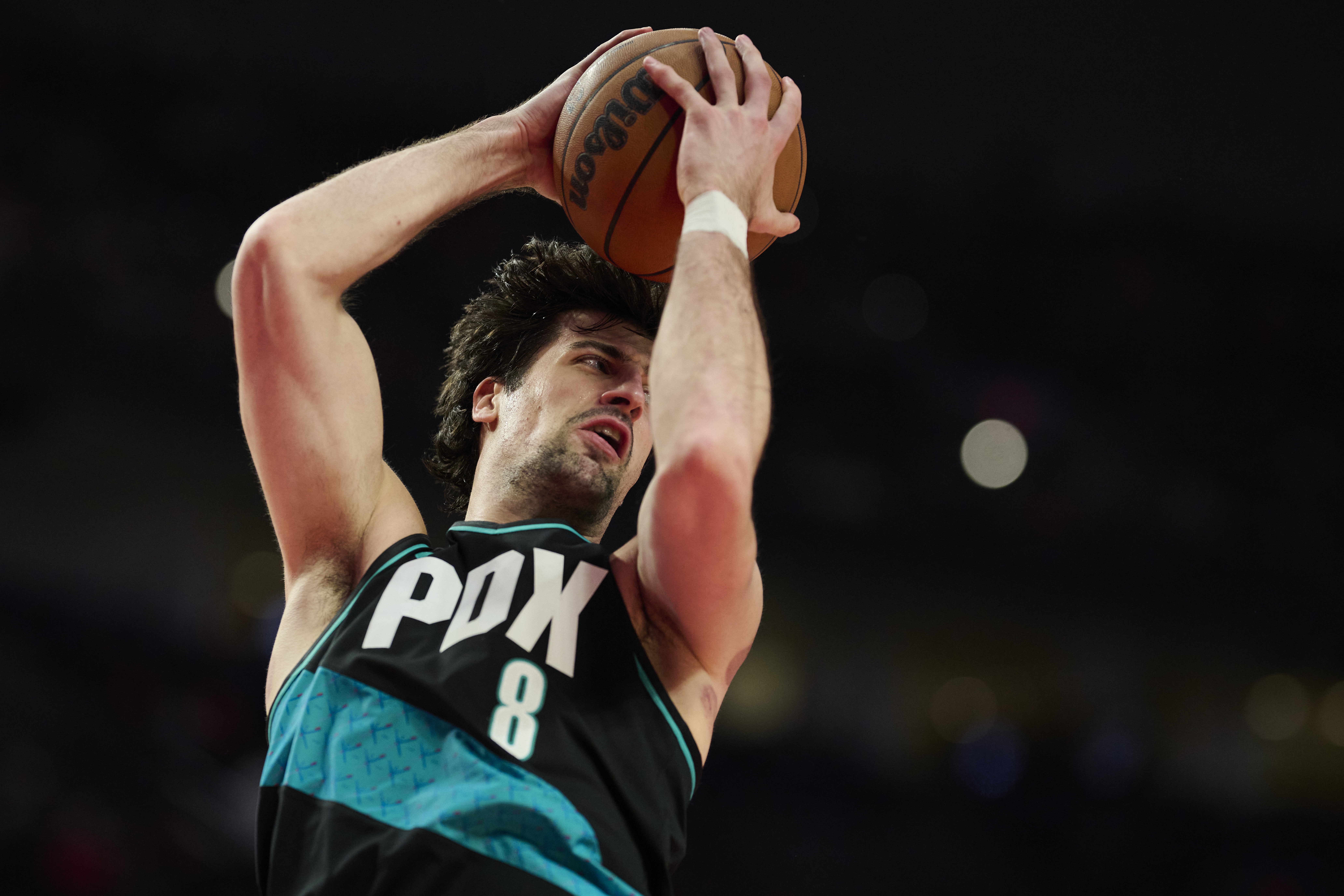 【赛事前线】解说：阿夫迪亚完完全全展现领袖担当 单点爆破让太