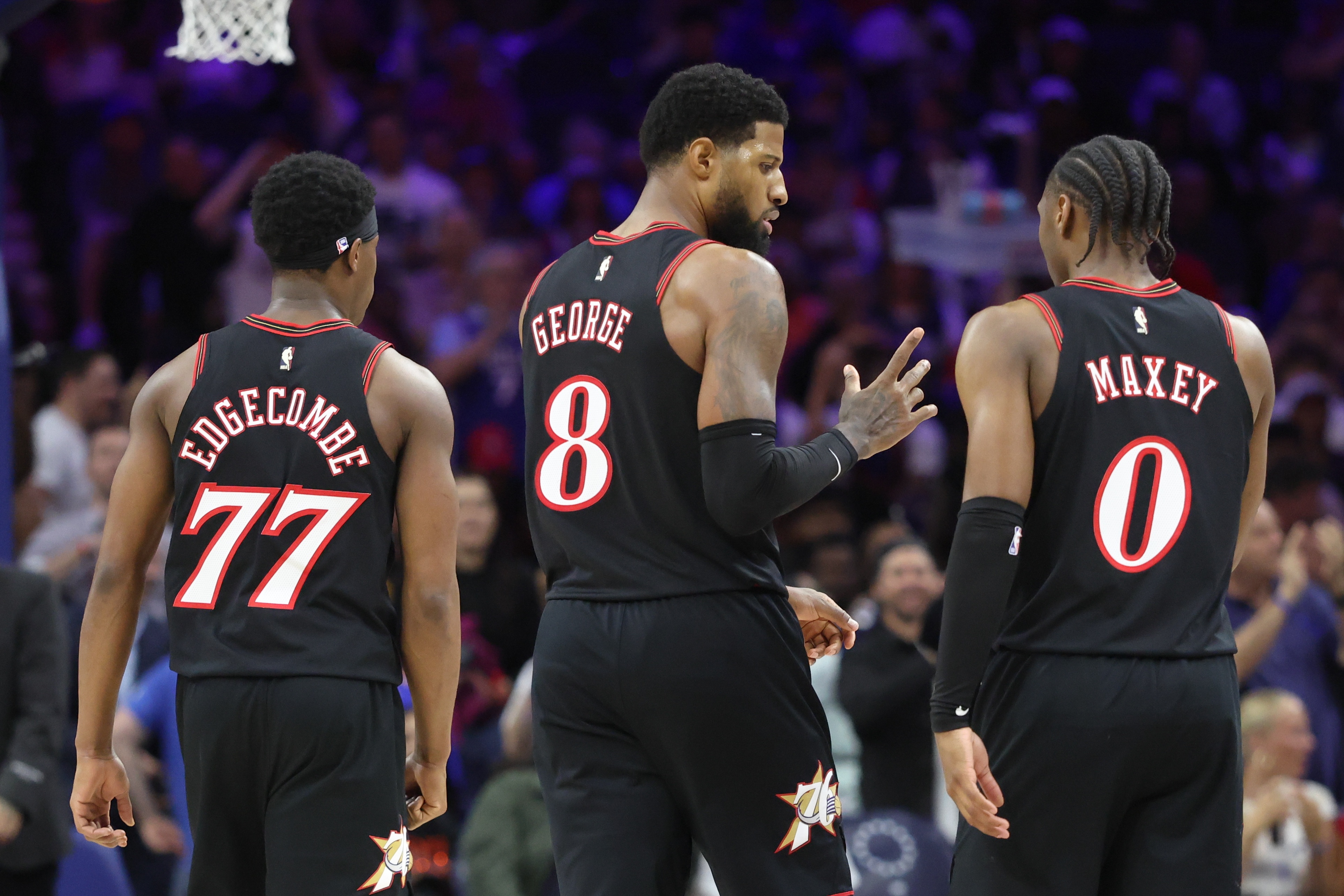 【球迷速览】苏群：这轮还有得打 下一⬆️场该到乔治暴走了 我