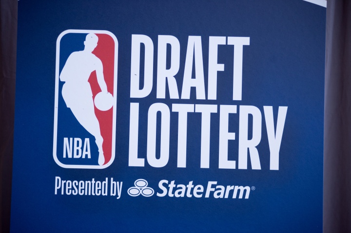 【老鹰】状元签概率：奇才步行者篮网14% 鹈鹕&雄鹿“帮”老