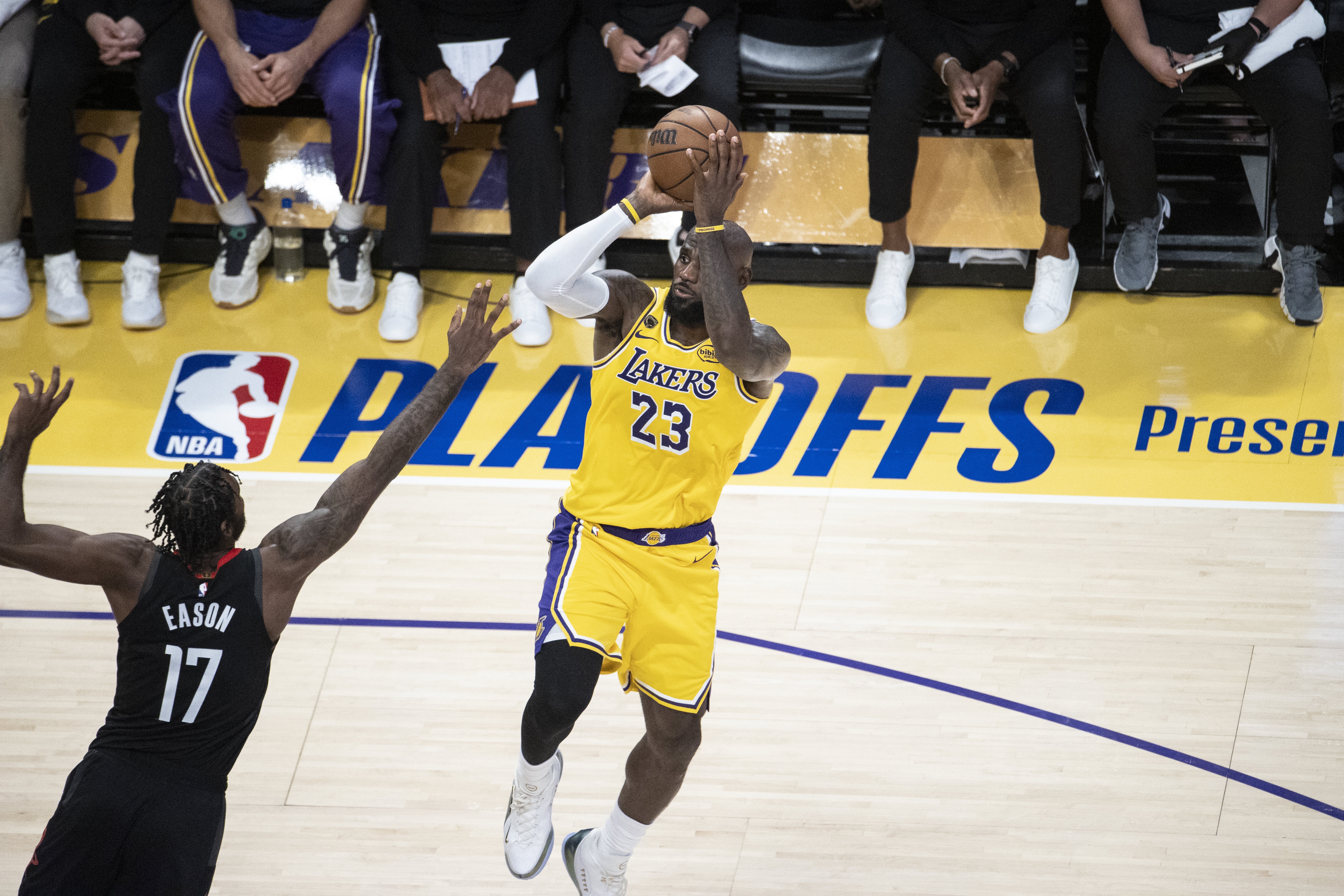 [杜兰特]詹姆斯不再是无所不能的超级巨星 却用高球商打出了最