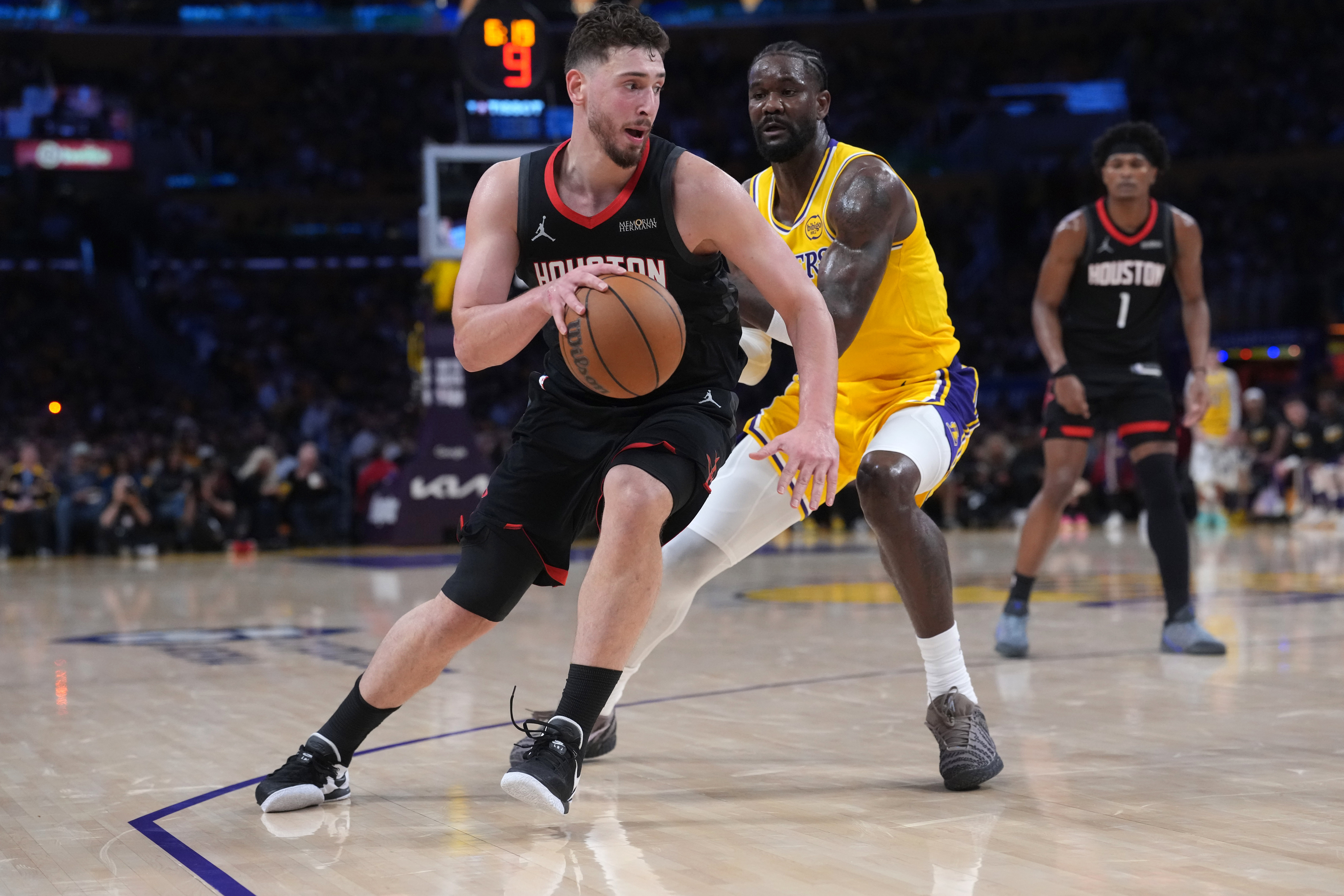 [每日资讯]Skip：火湖大战菜鸡互啄 ⚾湖人失误是灾难级 