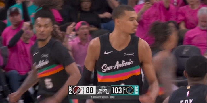 文班拆炸弹撤步三分再轰进！35分超邓肯 队史季后赛首秀得分纪录