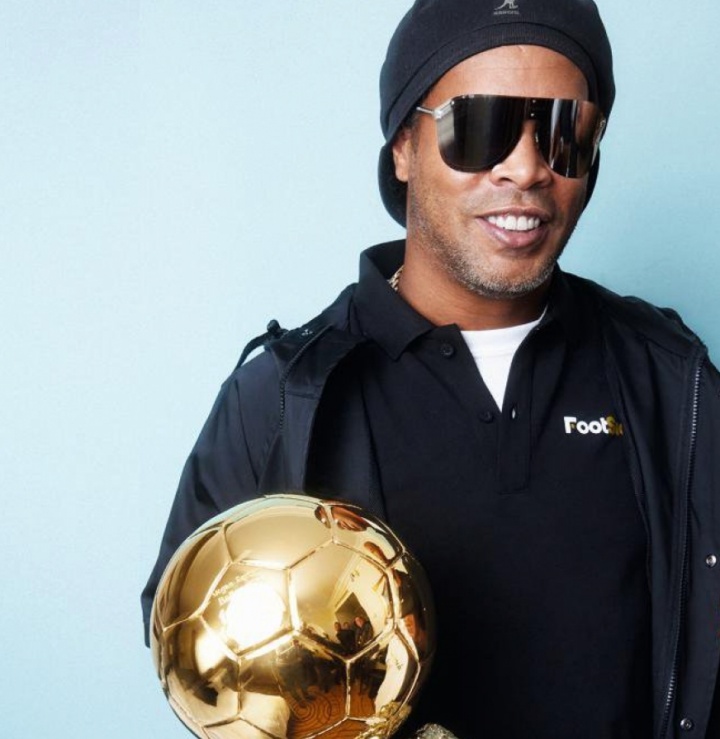 小罗：加盟巴萨第一天就感觉伟大在发生 我从小看着拉菲尼亚长大