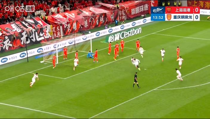 肯帕努角球助攻恩加德乌头球破门，铜梁龙客场1-0领先海港！