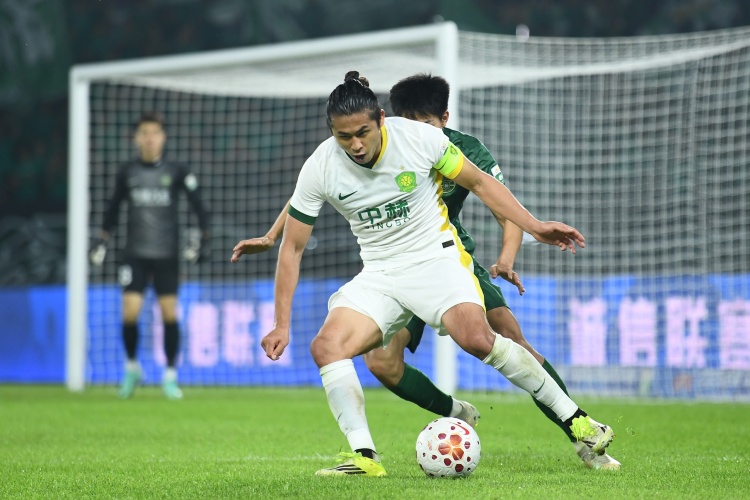 【中国足球】张玉宁回应批评：二转给绿城留了110万欧，加盟国