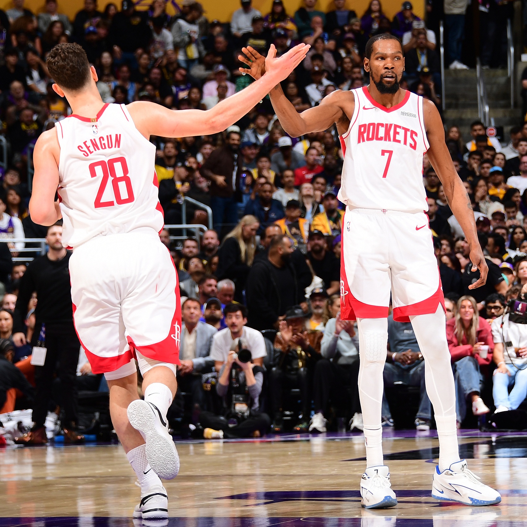 [每日资讯]谁能先赢？今年季后赛仅剩火⬇️箭和太阳还没赢球⚾