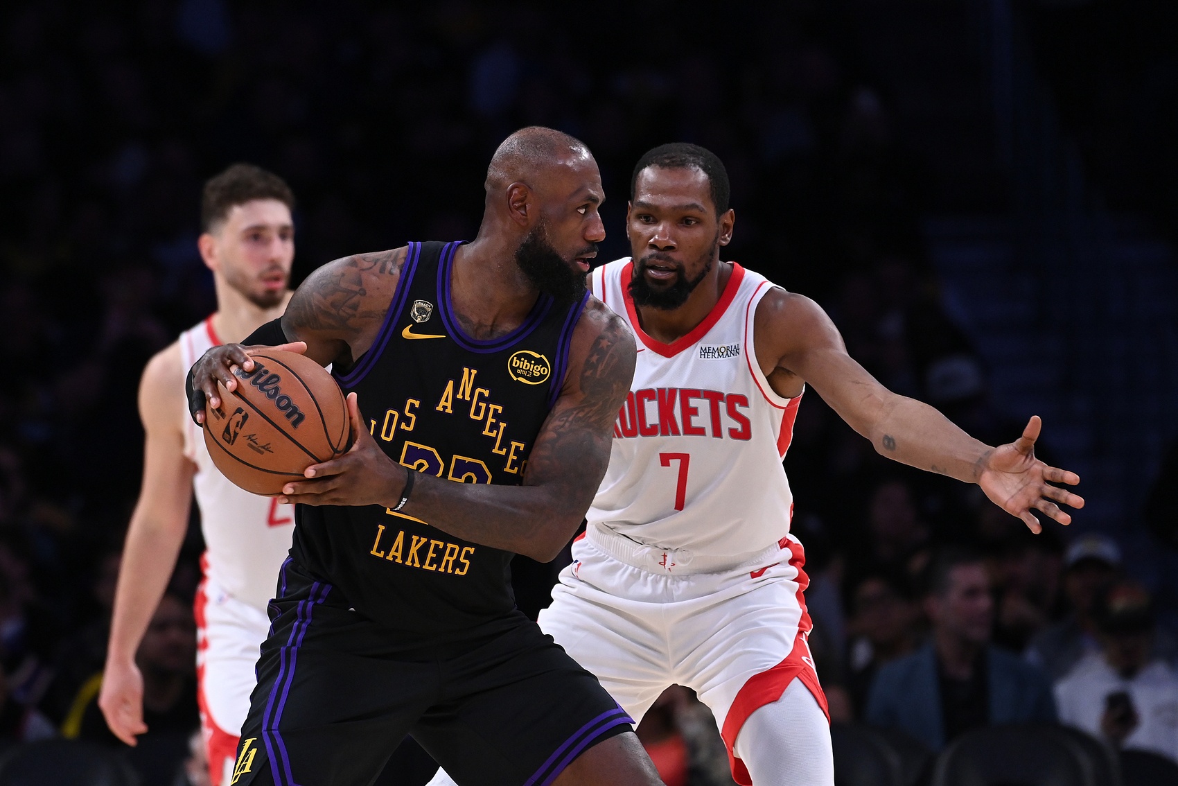 【湖人】在没有库里的情况下 杜兰特在季后赛仅赢过詹姆斯一场比