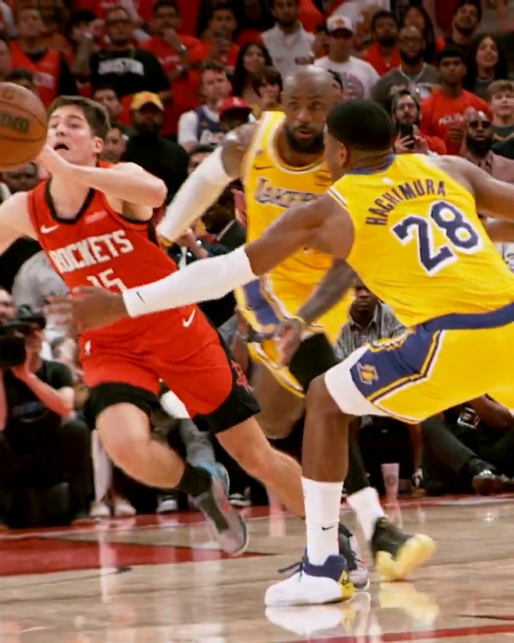 【焦点新闻】超干净！詹姆斯绝命抢断：伸进谢泼德腋下 精准将球打飞(图5)