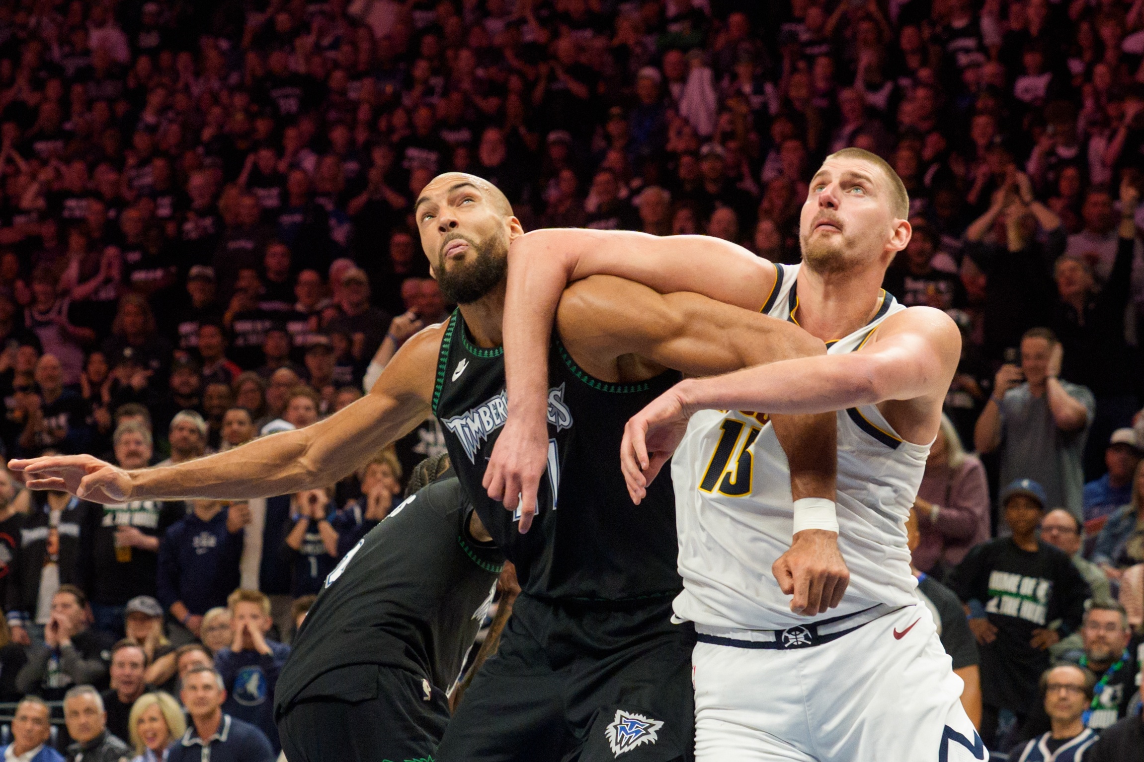 【掘金】意外不？戈贝尔常规赛对约基奇20胜12负 季后赛10