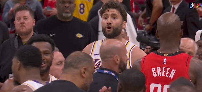 [体育报道]湖人球员说泰特嘲讽咒骂他们&约架克莱伯 斯玛特对