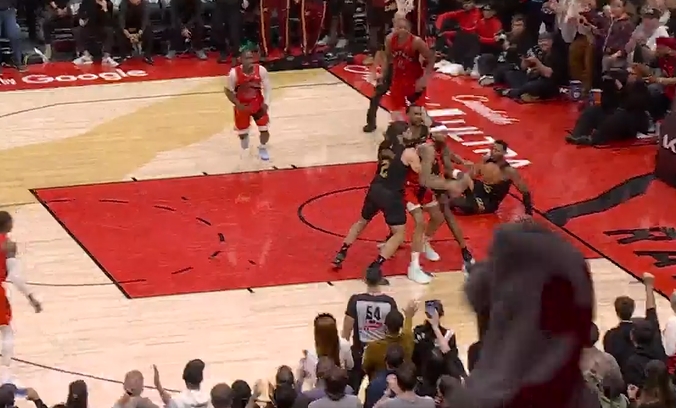 [官方通告]尸位素餐？骑龙G4出现7次错漏判！猛龙3次犯规获利 骑士获利4次(图7)