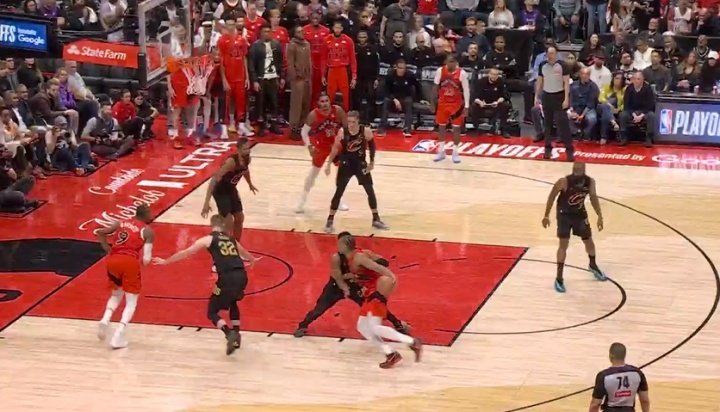 [官方通告]尸位素餐？骑龙G4出现7次错漏判！猛龙3次犯规获利 骑士获利4次(图2)