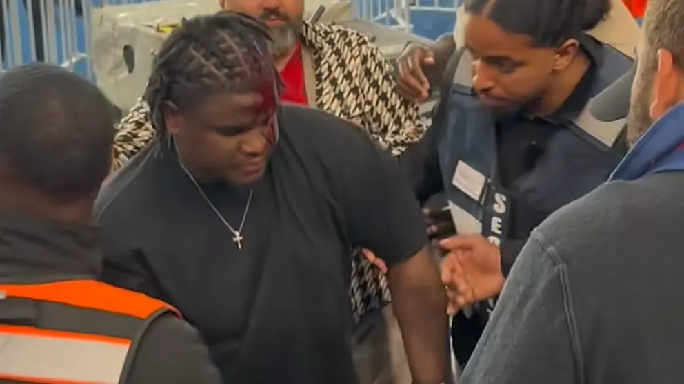 [进展通报]图片报：于帕朋友在观看巴黎对阵拜仁的比赛中被瓶子