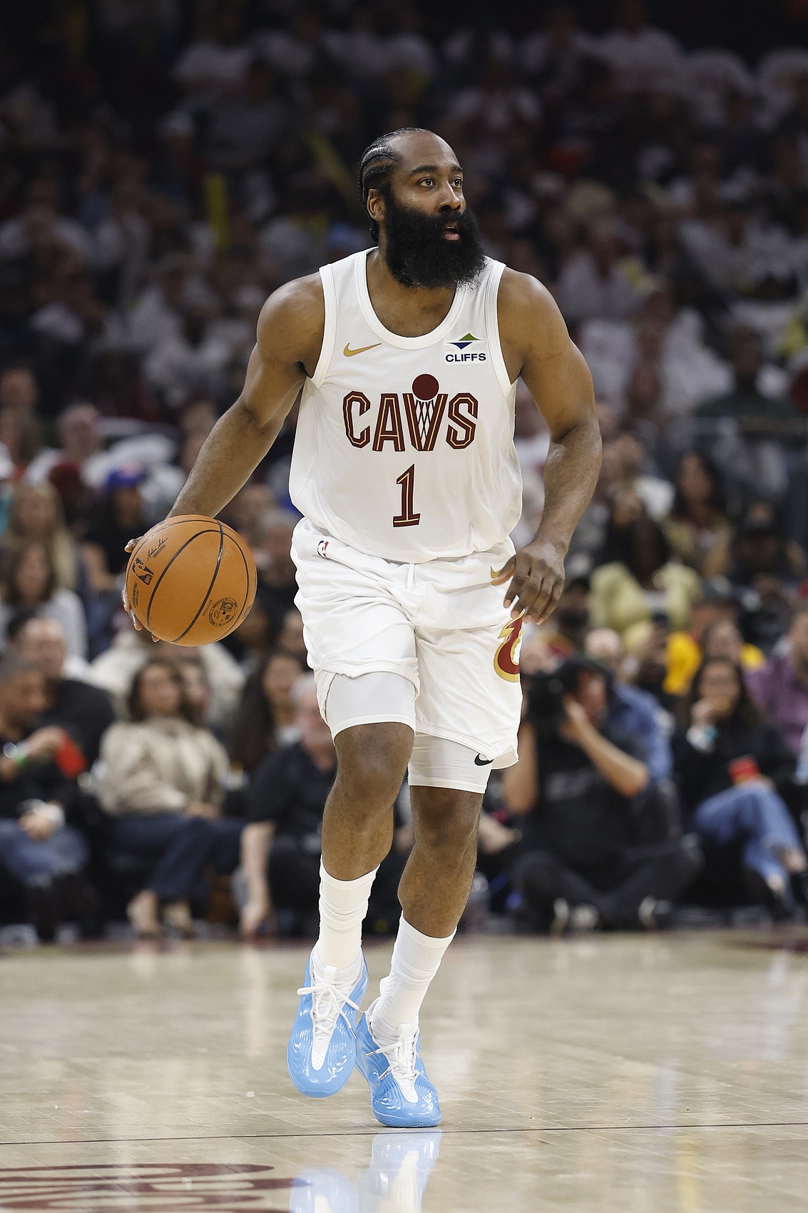 [赛事前线]破心魔！骑士末节逆转赢球 福斯特吹罚⚽哈登➡️季