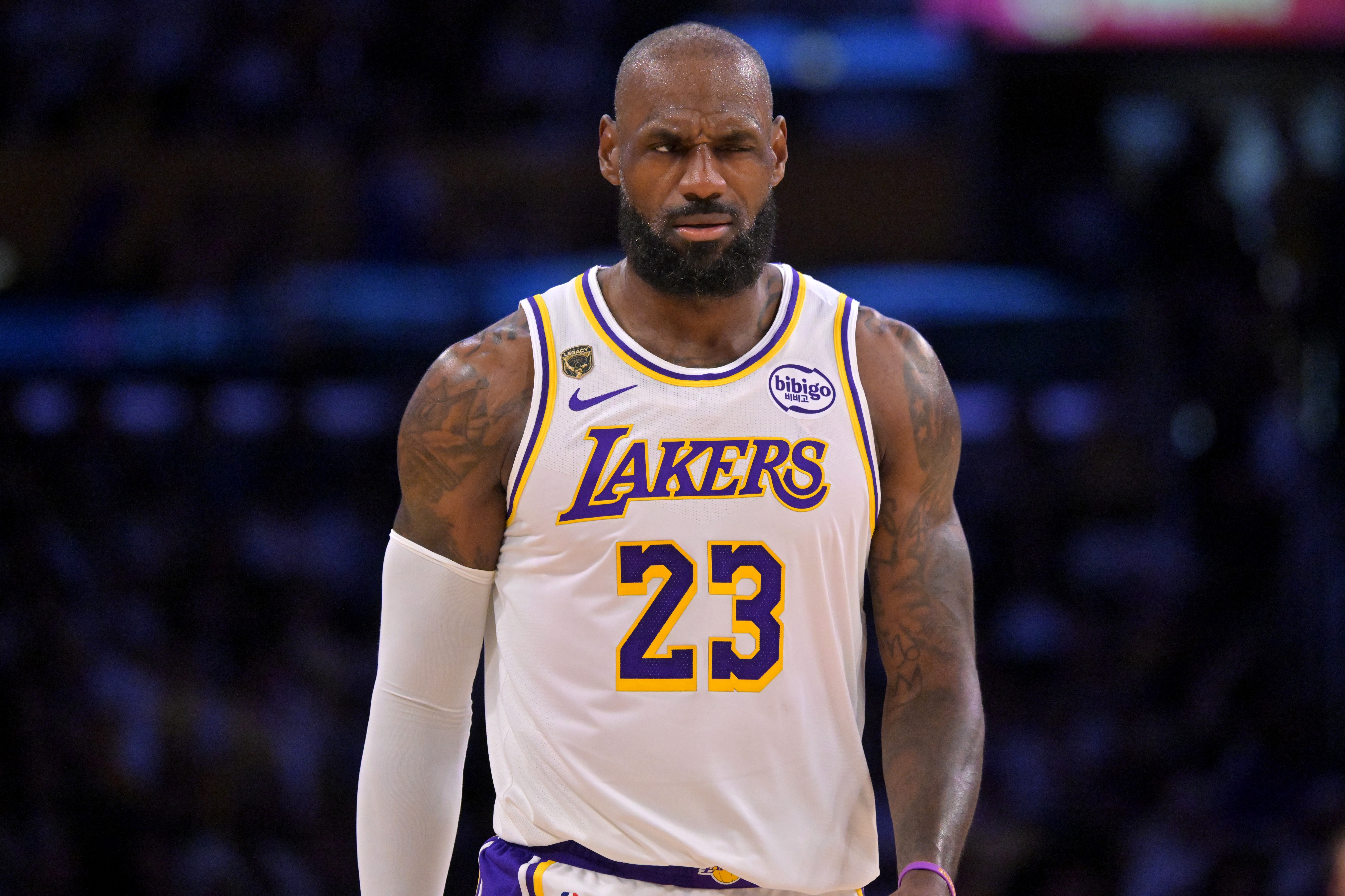夸梅：湖人替补席没机会做贡献 詹姆斯这老爷车估计得开到报废了