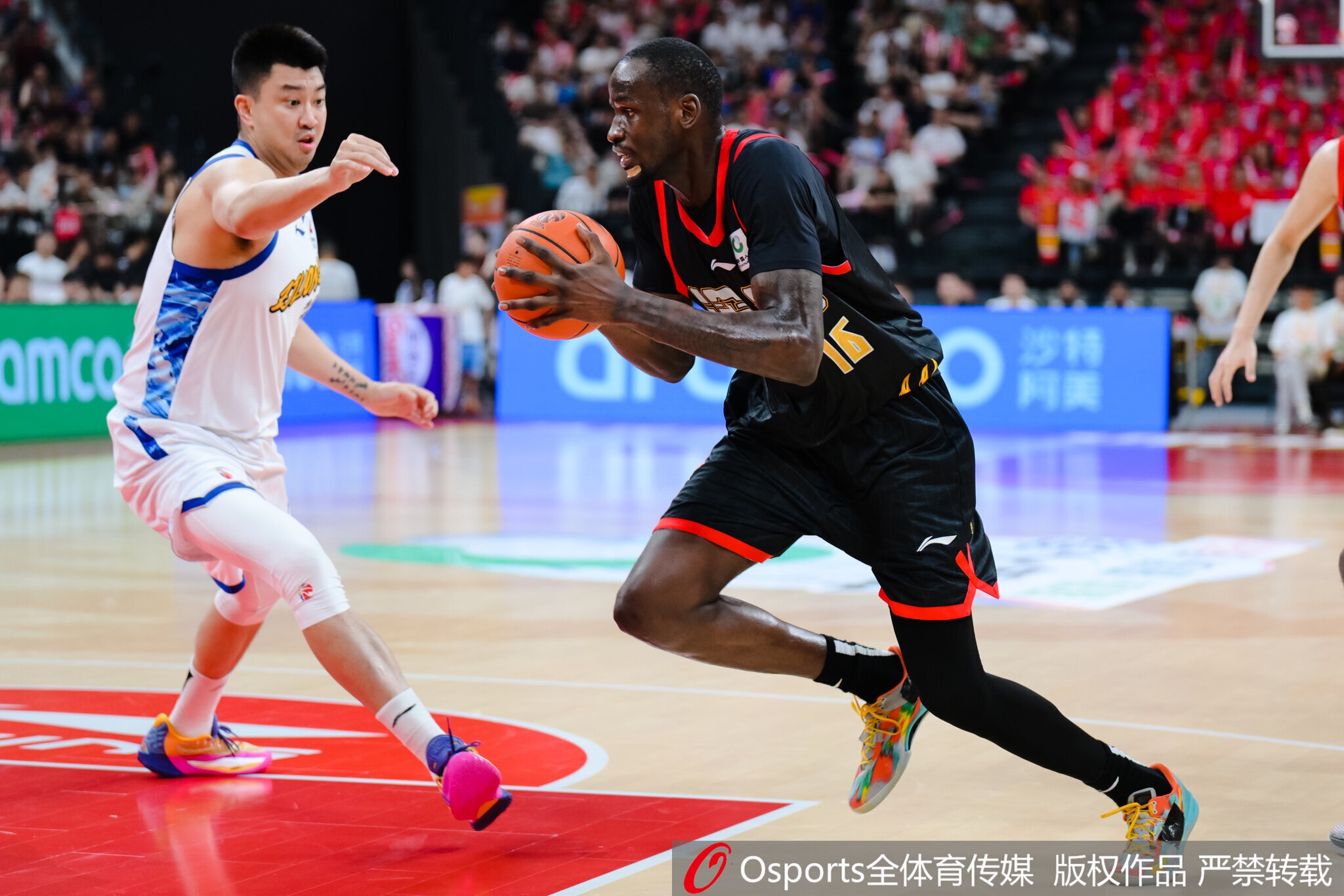 [CBA]直播吧：深圳内线外援巴吉受到雷霆邀约 将出战NBA