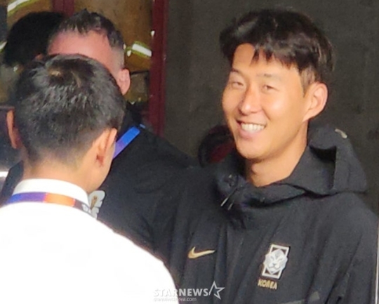 [球迷报道]首战6射1正！韩媒：孙兴慜赛后未接受采访，说了句