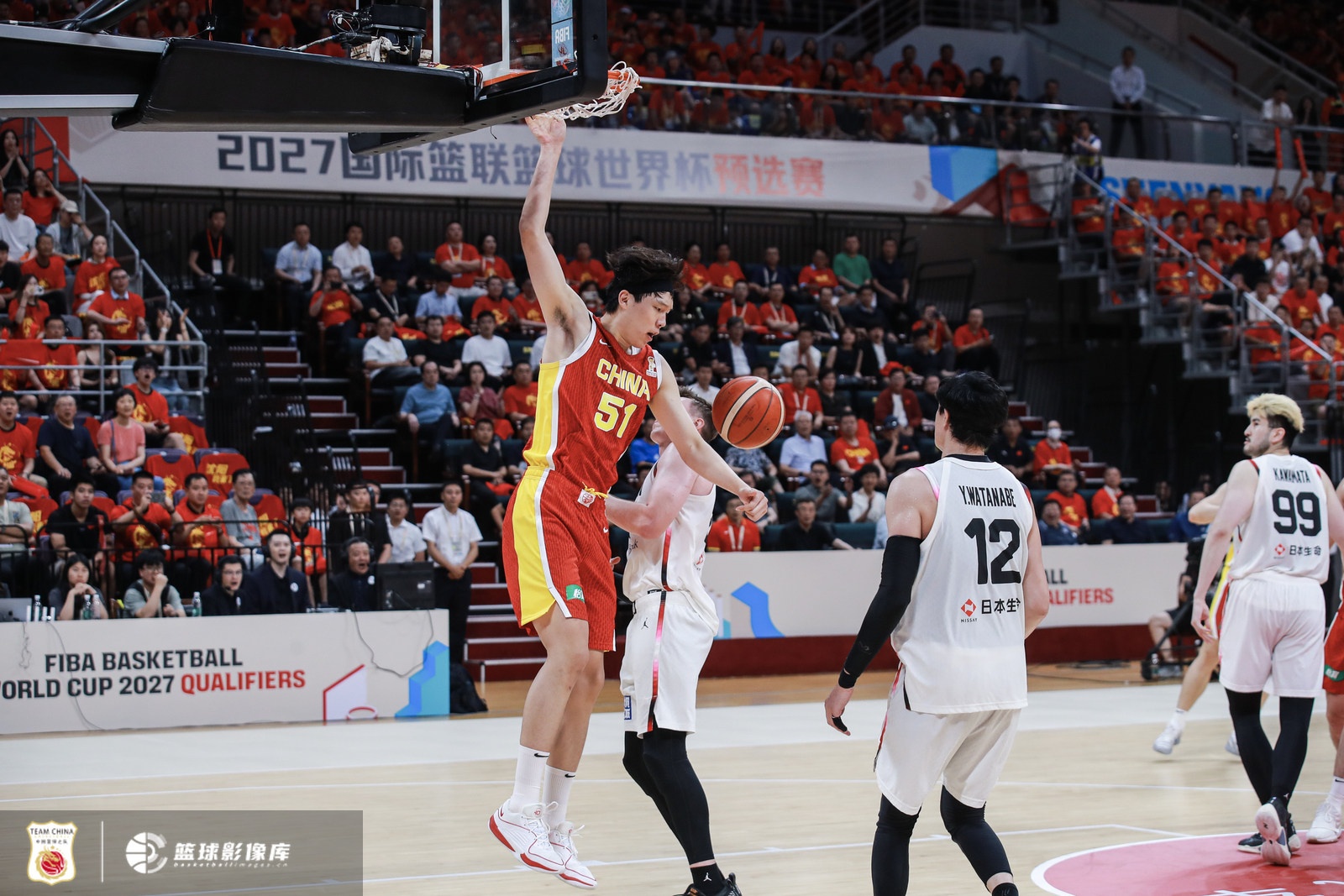 媒体人：不要以为低位技术很简单 NBA都没多少能把低位打好的球员