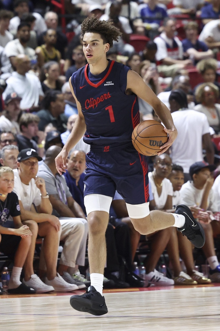 5号秀瓦格勒15次出手全队最高但正负值最低 贡献16分6板4助