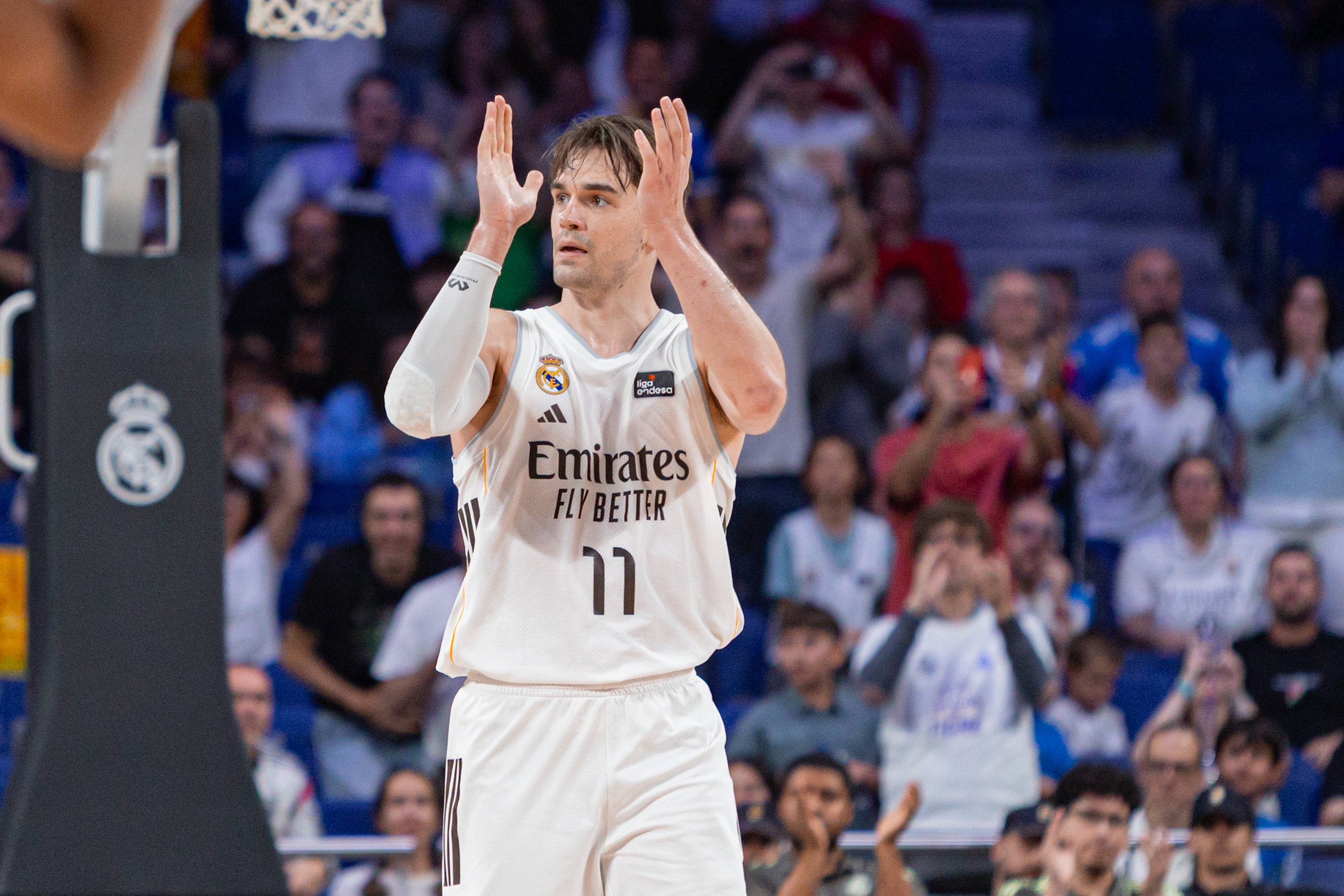 重返NBA？骑士在争取詹姆斯的同时 还有意2015年5号秀海佐尼亚