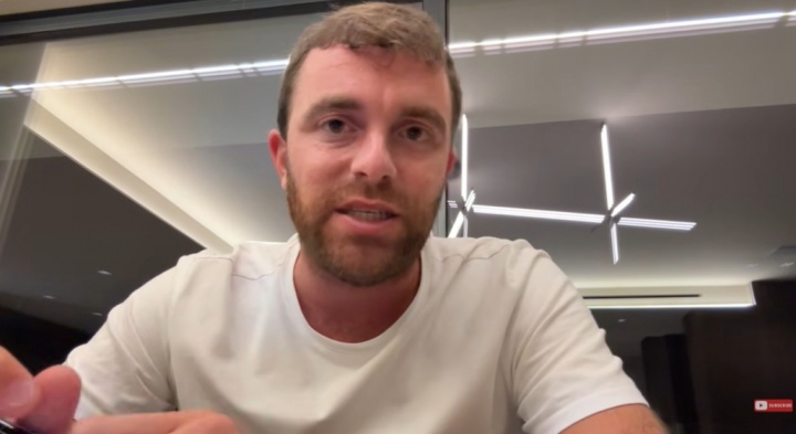 罗马诺：截止日后曼城还未与切尔西接触，但仍在与恩佐经纪人沟通