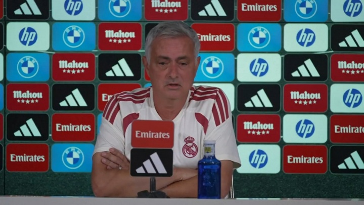 [看点来袭]穆帅谈小蜘蛛：如果⚽球员有不满，到了9月1日必须满意，否则别想上(图1)