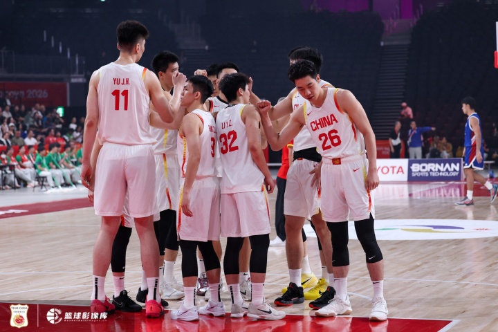 媒体人：一场苦战 小组赛强度太弱 中国队本场兴奋度和防守也不好