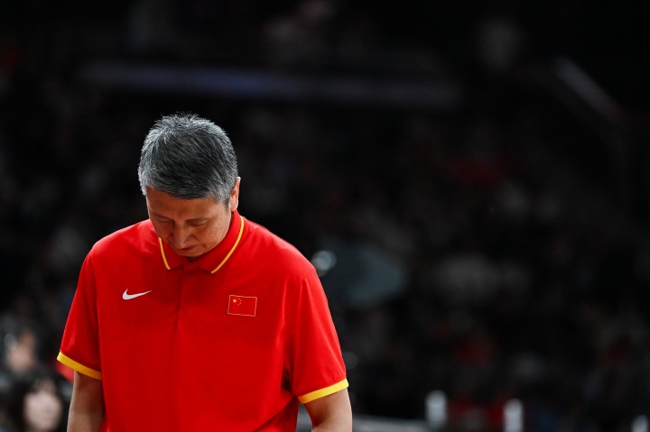 咋回事？中国男篮全场仅53次出手 比伊朗足足少了23次