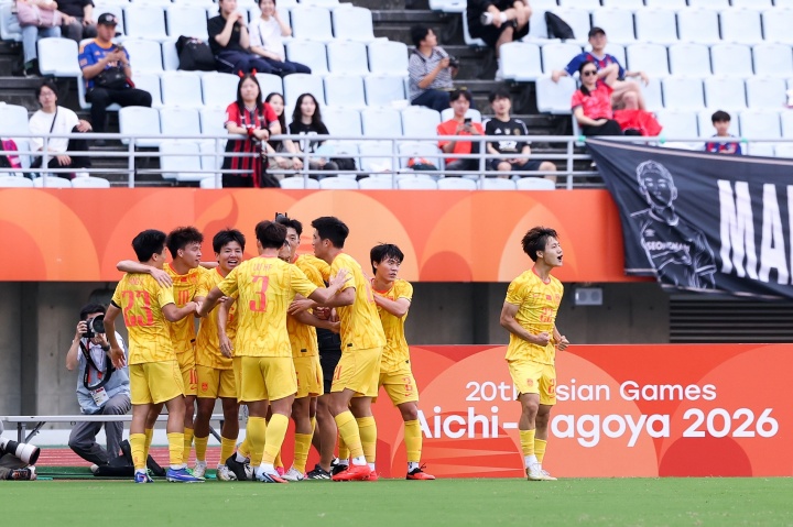 [今日体坛]安东尼奥带⬆️队3届大赛：亚青赛止步八强 U23亚⭐洲杯亚军 亚运会四强✌️(图1)