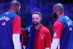 NBA进入大回忆时代~詹杜库同天赢球：老詹两双 库里44+8+6 KD18分