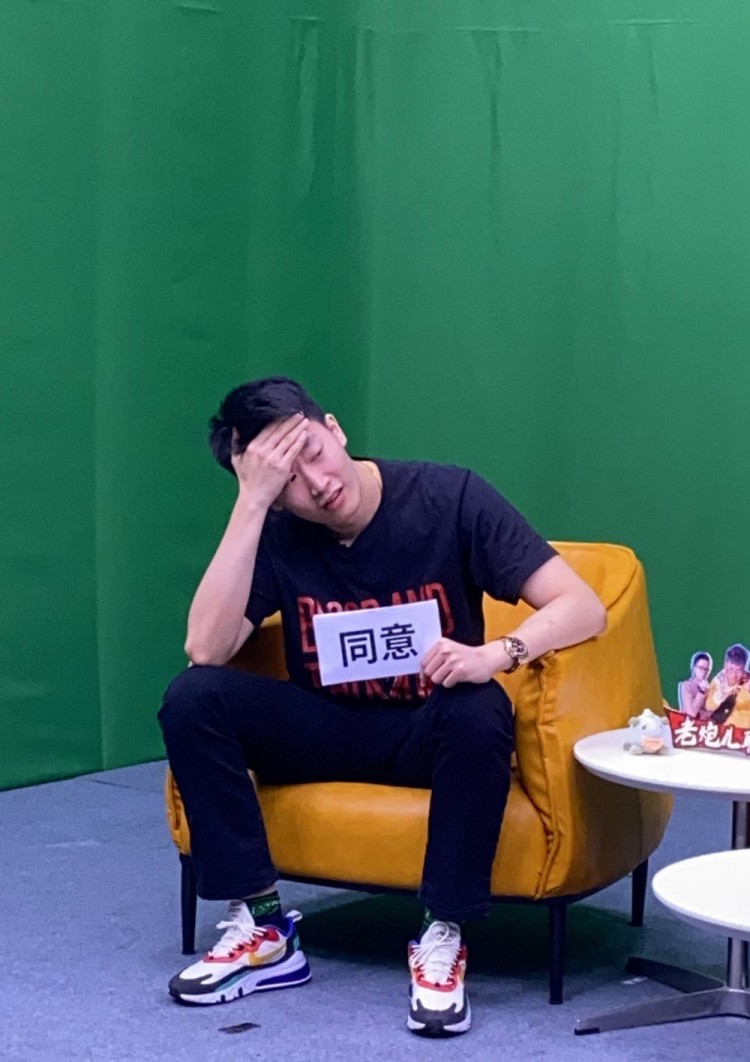 老炮儿联盟晒解说wawa泽元米勒照并公布解说排班