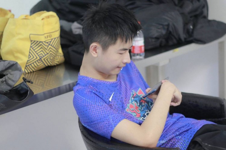 lng春季赛定妆照花絮icontarzan加入后lng成了电竞男团