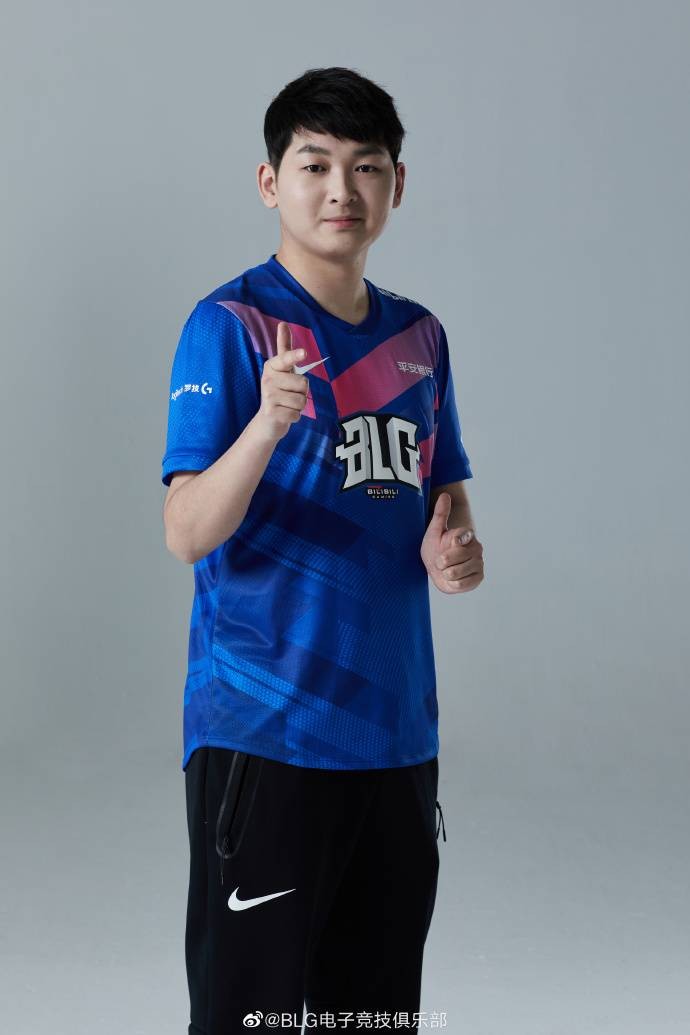 blg官方发布春季赛定妆照国豪这是要重操旧业