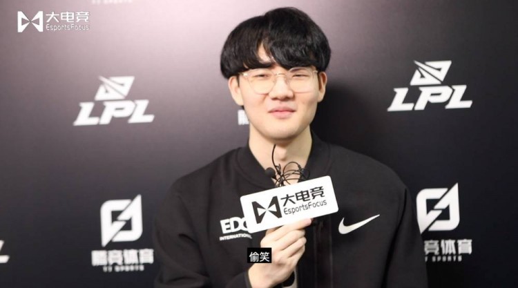 edgviper采访希望tarzan少抓下最喜欢的中国美食是火锅