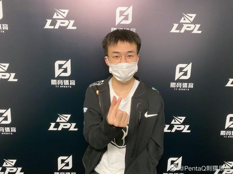 igxun队伍状态挺火热的比之前问题少很多了