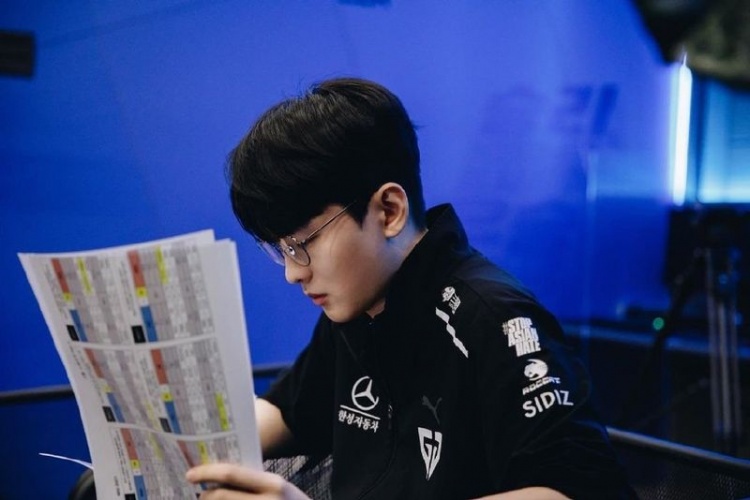 geng更博晒照顺利结束msi嘉宾解说工作的rascal