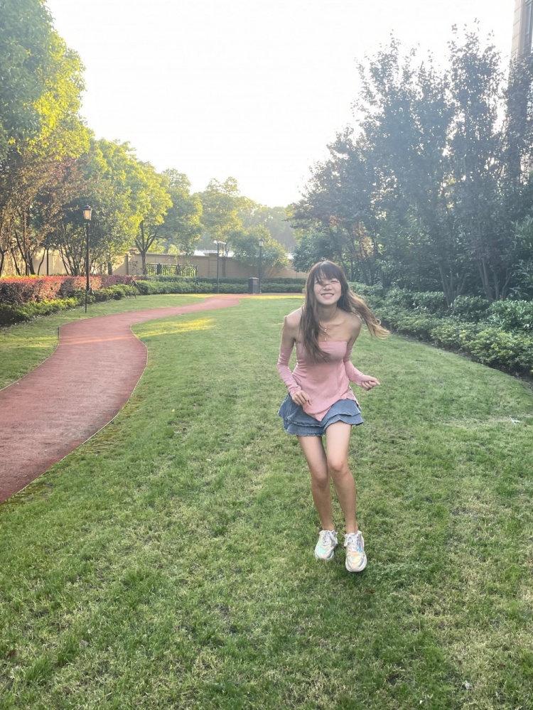 骆歆更博晒回复我好喜欢获得查看视频权限