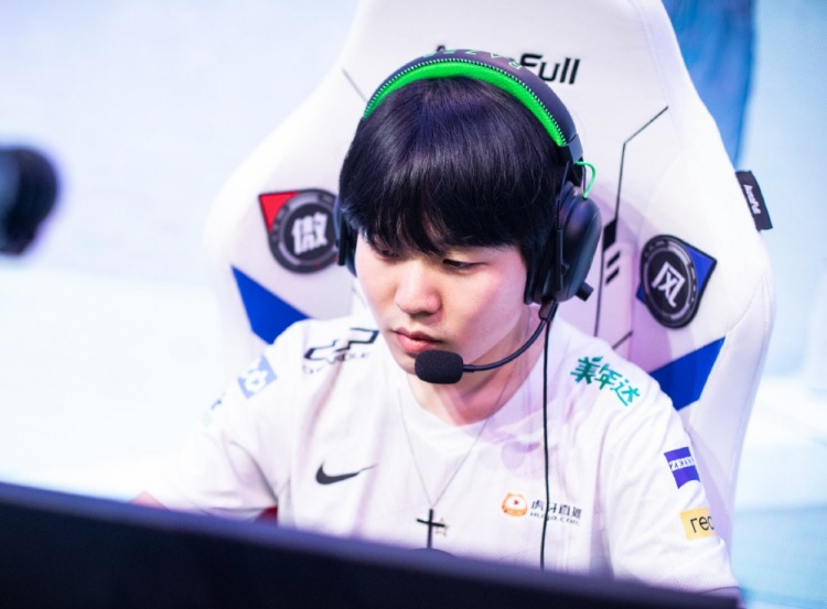 ig昨日赛后返图neny憨憨点赞puff眼里有光