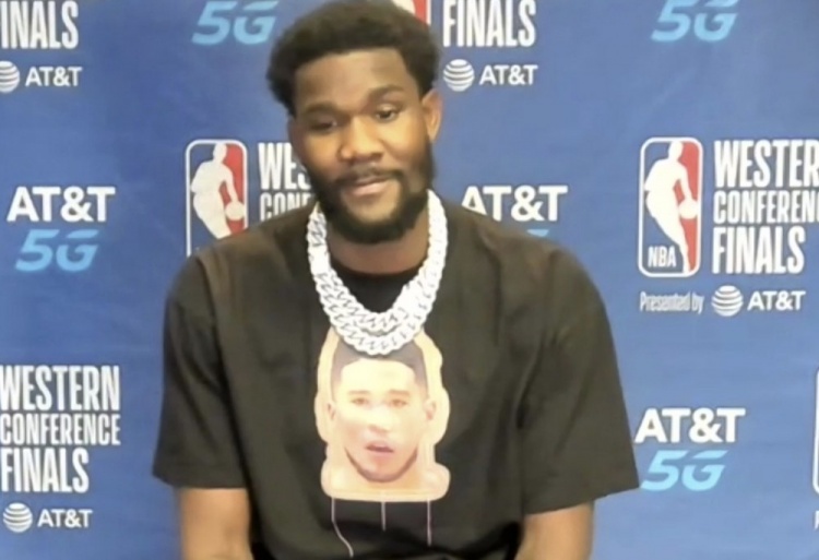 艾顿 印有布克的t恤比我今天的表现还棒它给我了激励 直播吧zhibo8 Cc