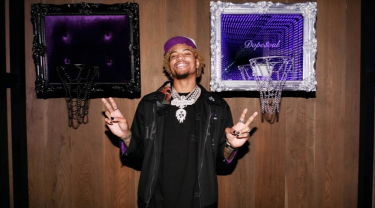 时尚潮人乌布雷在纽约时装周推出个人潮牌快闪店