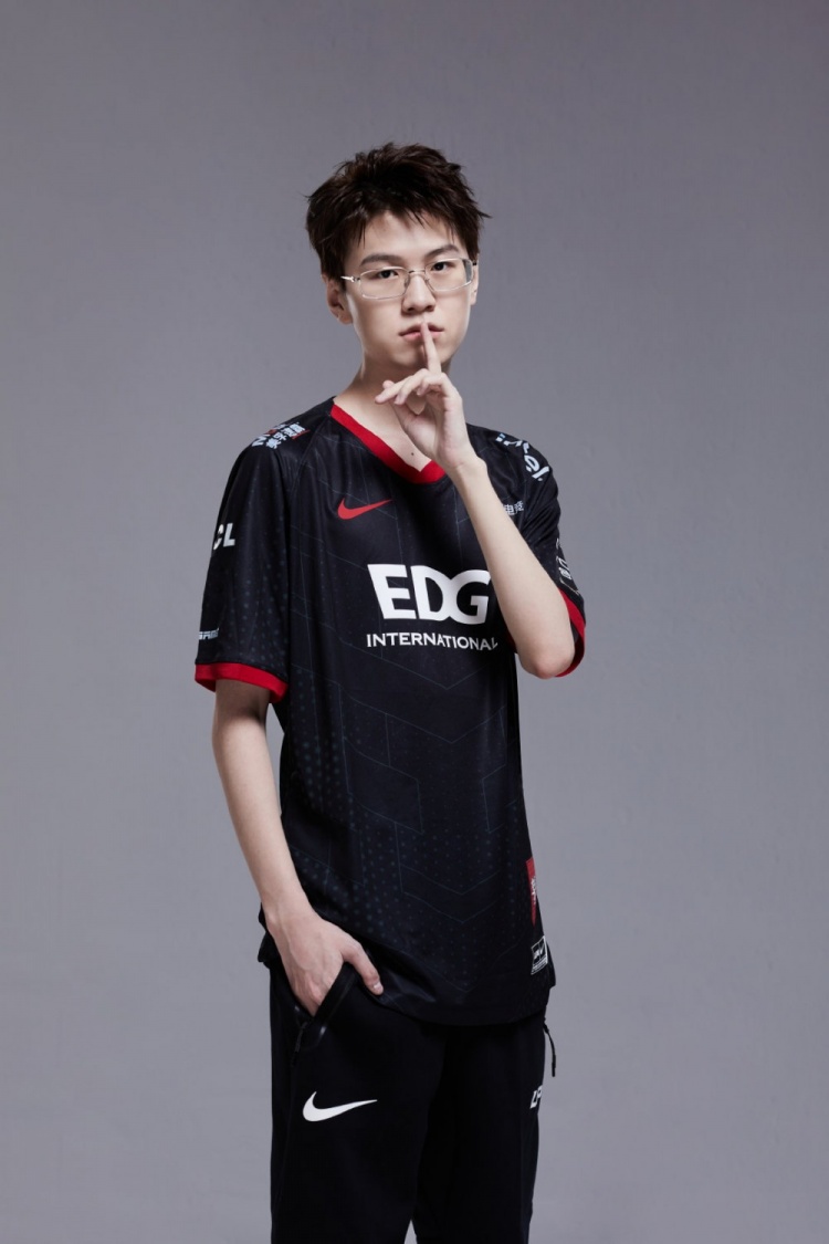 edg出征s11定妆照中单你怎么不起飞了