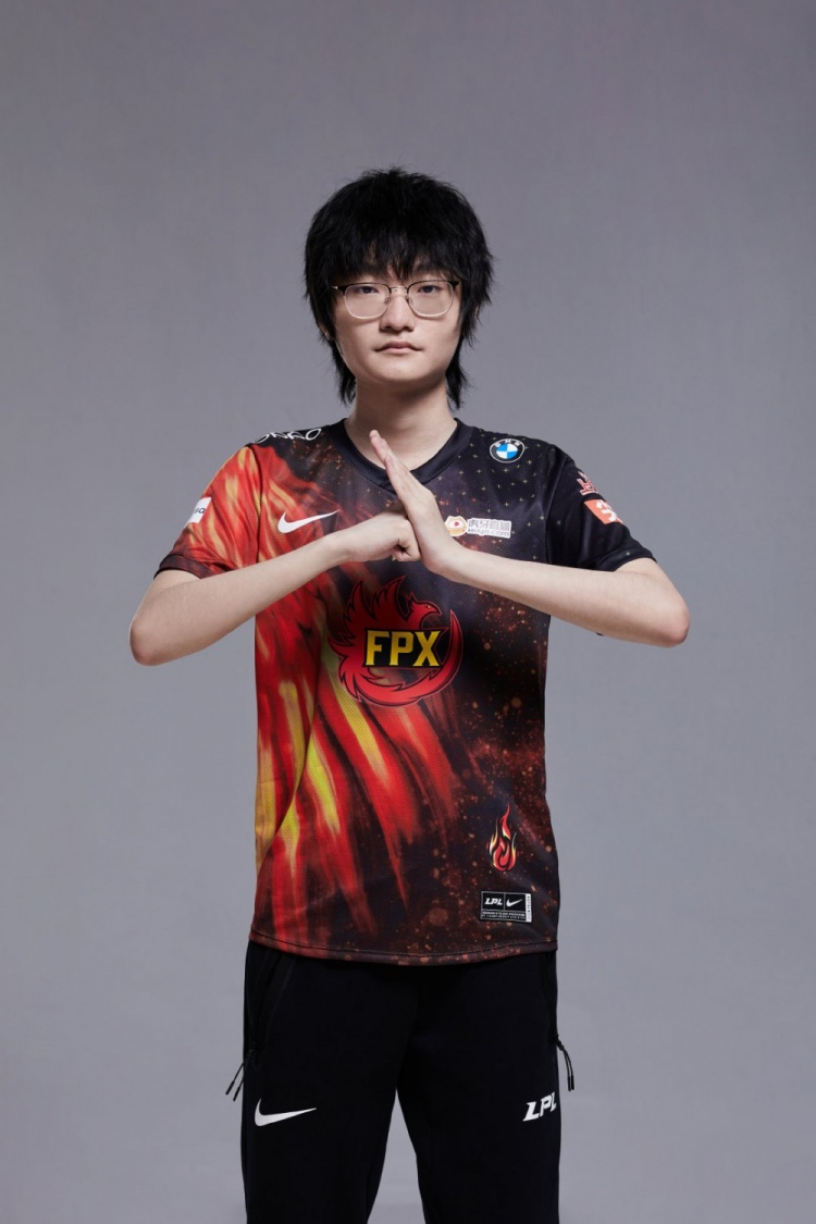 fpx出征s11定妆照硬币哥这个世界赛多喝点水