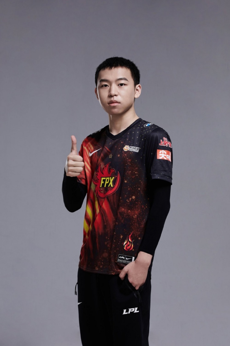 fpx出征s11定妆照硬币哥这个世界赛多喝点水