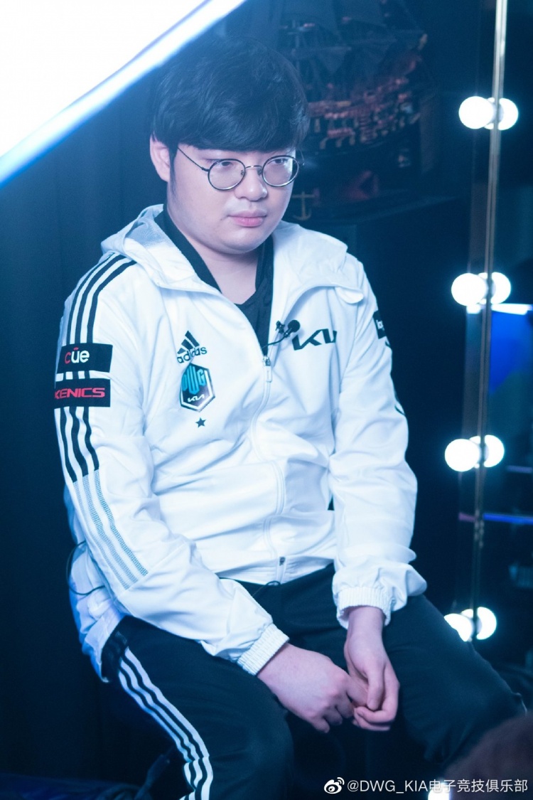 dwgkia2021世界赛定妆照拍摄现场幕后花絮