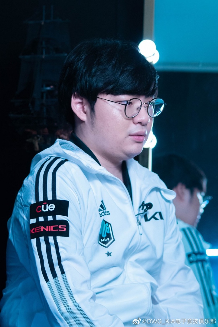 dwgkia2021世界赛定妆照拍摄现场幕后花絮