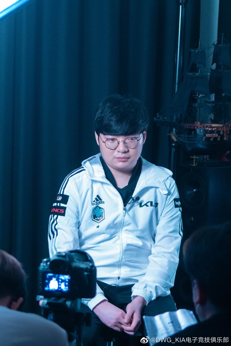 dwgkia2021世界赛定妆照拍摄现场幕后花絮