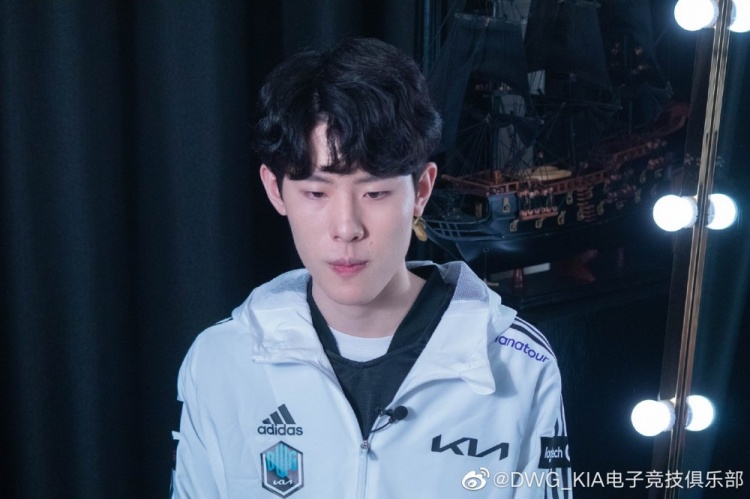 dwgkia2021世界赛定妆照拍摄现场幕后花絮