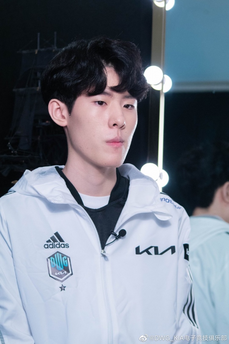 dwgkia2021世界赛定妆照拍摄现场幕后花絮