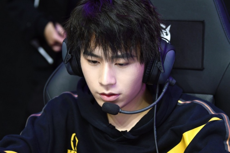 南京hero久竞赛后返图自信即巅峰自信起来兄弟们