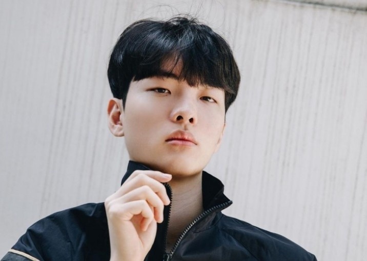 你以为哥不会唱歌吗rascal深夜演唱月亮代表我的心